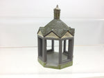 Hornby R8973 OO Gauge Skaledale Village Green Shelter