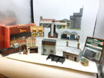 Job Lot of OO Gauge Buildings (L3)
