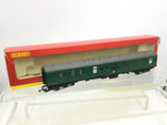 Hornby R4114C OO Gauge BR Green Mk 1 BSK Brake Coach S34632