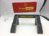 Triang R71 OO Gauge Concrete Footbridge