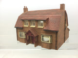 Hornby R8590 OO Gauge Crossing Keepers House (Unboxed)