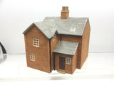 Hornby R8564 OO Gauge Skaledale The Model Shop (Unboxed)