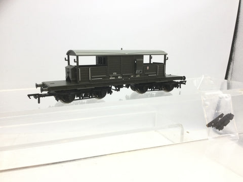 Bachmann 33-826B OO Gauge 25t Queen Mary YTV Brake Van ADS56302