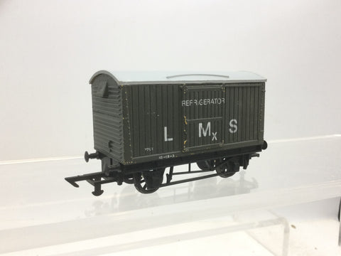 Graham Farish 12301 OO Gauge Vent Van LMS 7701
