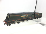 Hornby R646 OO Gauge BR Green Battle of Britain 34085 501 Squadron