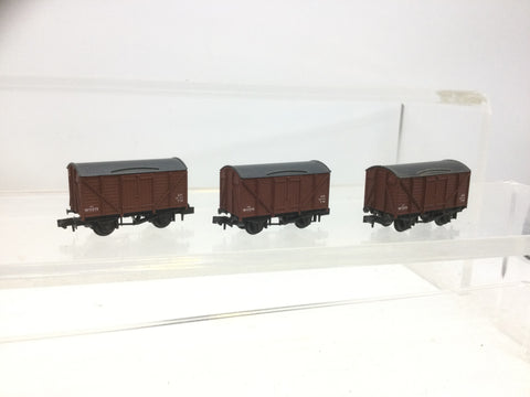 Peco NR-43B N Gauge BR Twin Vent Van W11275 x3