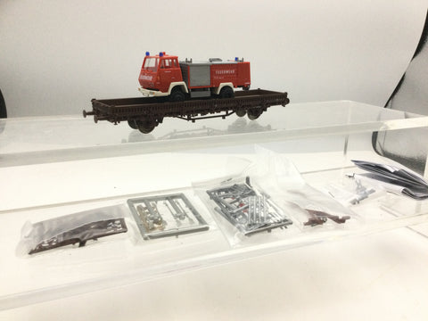 Roco 66694 HO Gauge OBB Stake Wagon with Fire Engine Load