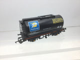 Hornby R111 OO Gauge National Benzole Tank Wagon