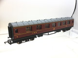 Hornby R1104 OO Gauge Night Scot Stanier 1st/3rd Coach 4076