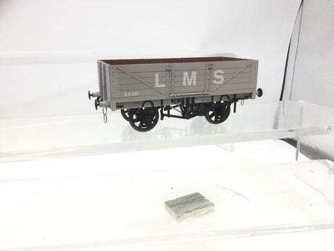 Dapol 7F-051-019 O Gauge LMS 5 Plank Wagon 24361