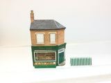 Graham Farish 42-253 N Gauge Low Relief Greengrocers Shop Juicy Pear
