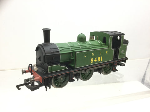 Hornby R2164A OO Gauge LNER Green Class D/J83 8481