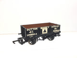 Hornby R6198 OO Gauge 4 Plank Wagon Dutton Massey