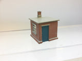 Hornby R9511 OO Gauge Level Crossing Hut