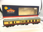 Bachmann 39-077E OO Gauge BR Maroon/Cream Mk1 Brake Corr 2nd Coach E34139