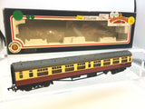 Bachmann 34-528 OO Gauge BR Red/Cream Bulleid All 3rd Coach S82S RENUMBERED