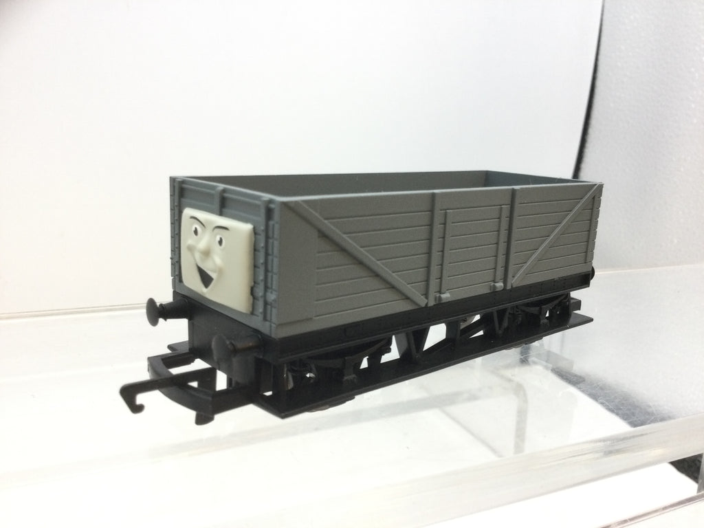 Hornby R9053 OO Gauge Thomas and Friends Troublesome Truck