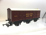 Hornby R6242 OO Gauge 6 Wheel LMS Insulated Milk Van