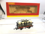 Hornby R6319 OO Gauge 14t Tank Wagon Esso 3060