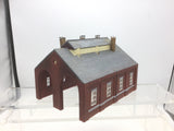 Hornby R8581 OO Gauge Skaledale Double Road Engine Shed