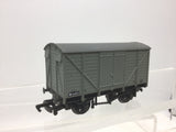 Mainline 37431 OO Gauge BR 12t Double Vent Van W133971