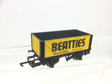 Hornby R028 OO Gauge 7 Plank Wagon Beatties