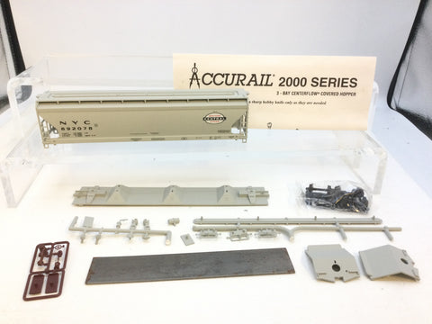 Accurail 1586 HO Gauge 3 Bay Centreflow Covered Hopper NYC 892078