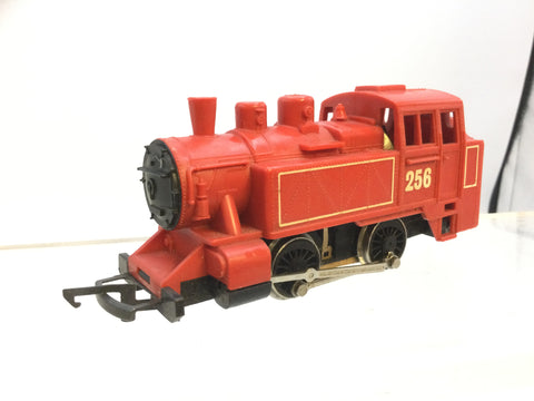 Hornby R256 OO Gauge 'International' Tank No 256 Red