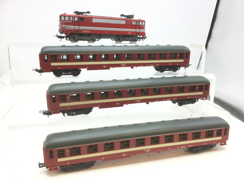 Lima HO Gauge SNCF BB9291 Electric Loco and Three Coaches