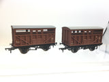 Bachmann 37-704 OO Gauge BR Cattle Wagon M239381 x2 (RENUMBERED)