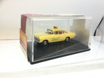 Hornby R7023 1:76/OO Gauge Vauxhall Cresta Aswell Taxi