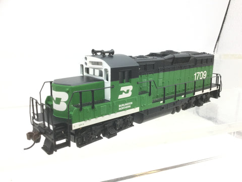 Walthers 931-101 HO Gauge EMD GP9M Diesel Loco Burlington Northern 1709