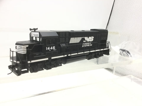 Walthers 931-2504 HO Gauge EMD GP15-1 Diesel Loco Norfolk Southern 1446