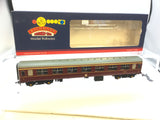 Bachmann 39-332A OO Gauge BR Maroon Mk 2 Corr 1st Coach W13432