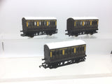 Hornby OO Gauge GWR 4 Wheel Coach x3