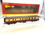Hornby R4406A OO Gauge BR Red/Cream Hawksworth Brake 3rd Coach W2138W