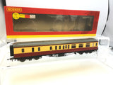 Hornby R4406A OO Gauge BR Red/Cream Hawksworth Brake 3rd Coach W2138W
