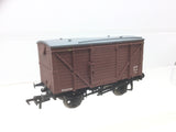 Bachmann 37-802 OO Gauge BR 12t Single Vent Van M501723