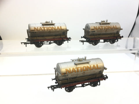 Bachmann/Hereford 37-659Z OO Gauge National Benzole Tank Wagon Set