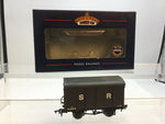 Bachmann 38-070 OO Gauge SR 12t Planked Vent Van 48679