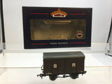 Bachmann 38-070 OO Gauge SR 12t Planked Vent Van 48679