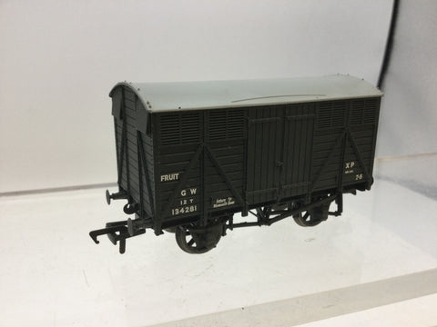 Bachmann 37-751 OO Gauge 12t Fruit Van GWR Grey 134281