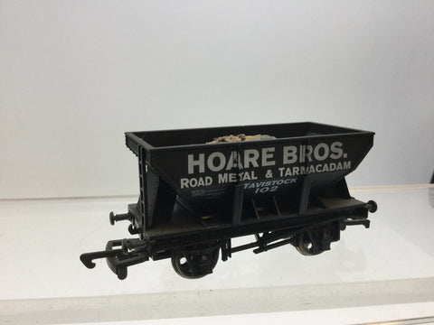Dapol B68 OO Gauge Hopper Wagon Hoare Bros