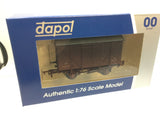 Dapol 4F-012-038 OO Gauge Ventilated Van BR Bauxite B768127 Weathered
