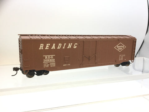Bachmann 18010 HO Gauge 50' Plug Door Box Car Reading RDG109300