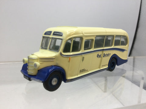 EFE 20109 OO/1:76 Gauge Bedford OB Bus East Yorkshire