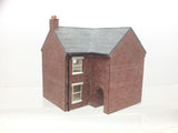 Hornby R8623 OO Gauge Skaledale Corner Terrace Off Licence