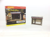 Hornby R8764 OO Gauge Taxi Rank Office