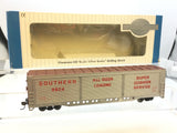 Bachmann 18104 HO Gauge All Door Box Car Southern 8824