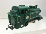 Hornby R257 OO Gauge 'International' Tank No 256 Green